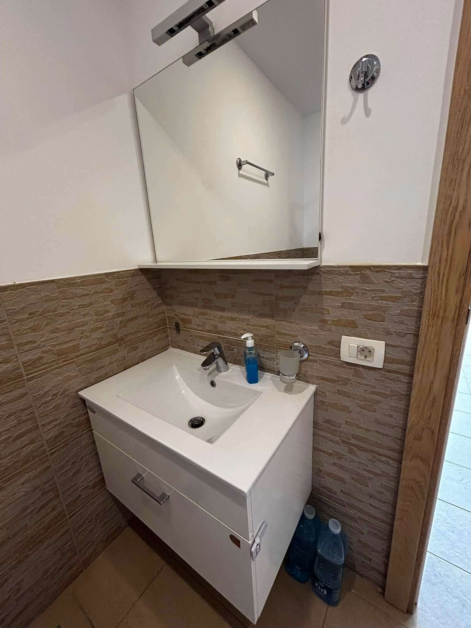 Bečići 78 m² — Bedroom detail