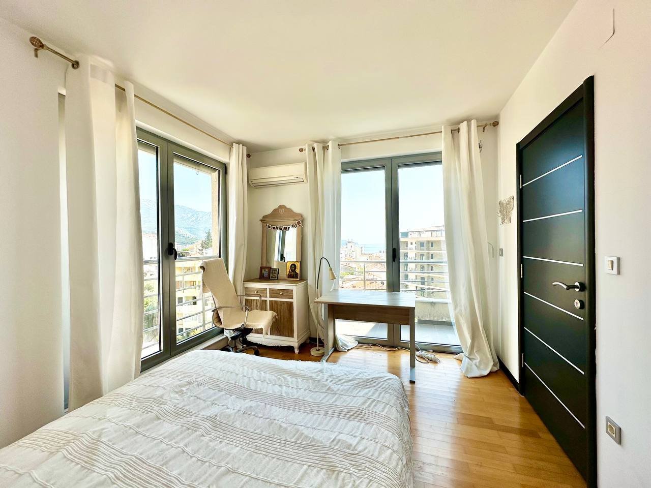 Bečići Penthouse 115 m² — Terrace