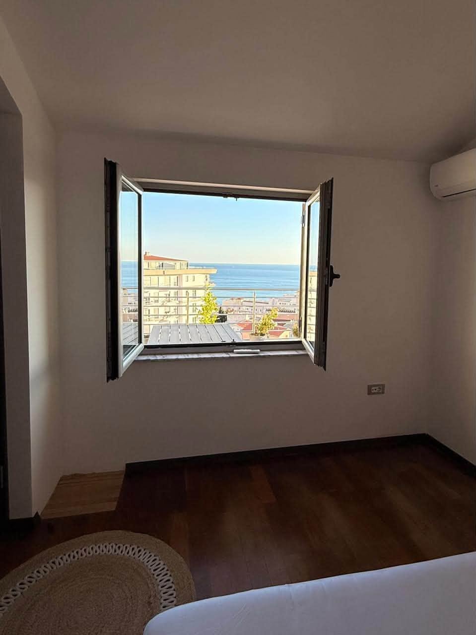 Bečići Penthouse 130 m² — Living area