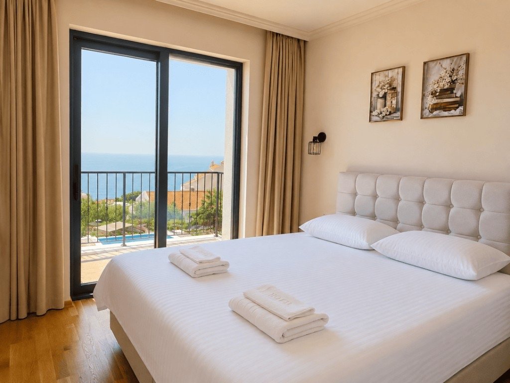 Townhouse A1 bedroom overlooking the Adriatic